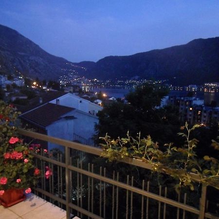Apartment Aki Kotor Oda fotoğraf